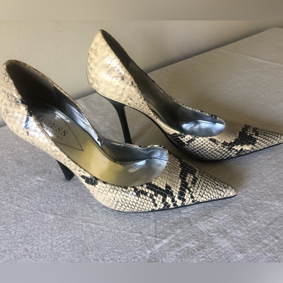 Guess snake skin heels size 6 1/2 - Picture 1 of 6